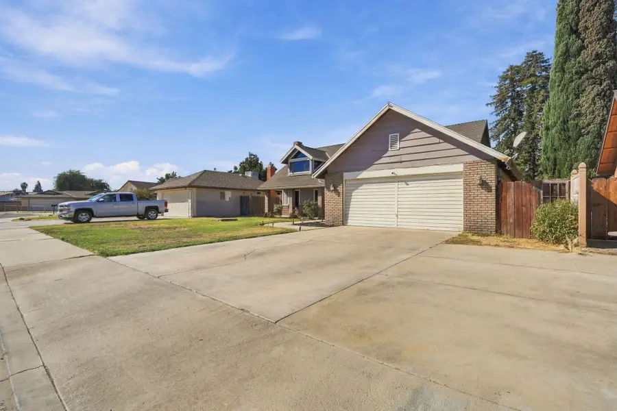 311 S Lotas Street, Porterville, CA 93257 - #3