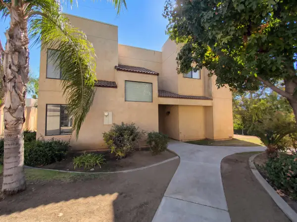 14500 Las Palmas Drive #16, Bakersfield, CA 93306