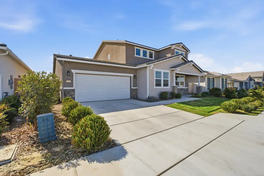 2901 Sand Hills Avenue, Tulare, CA 93274 - #3
