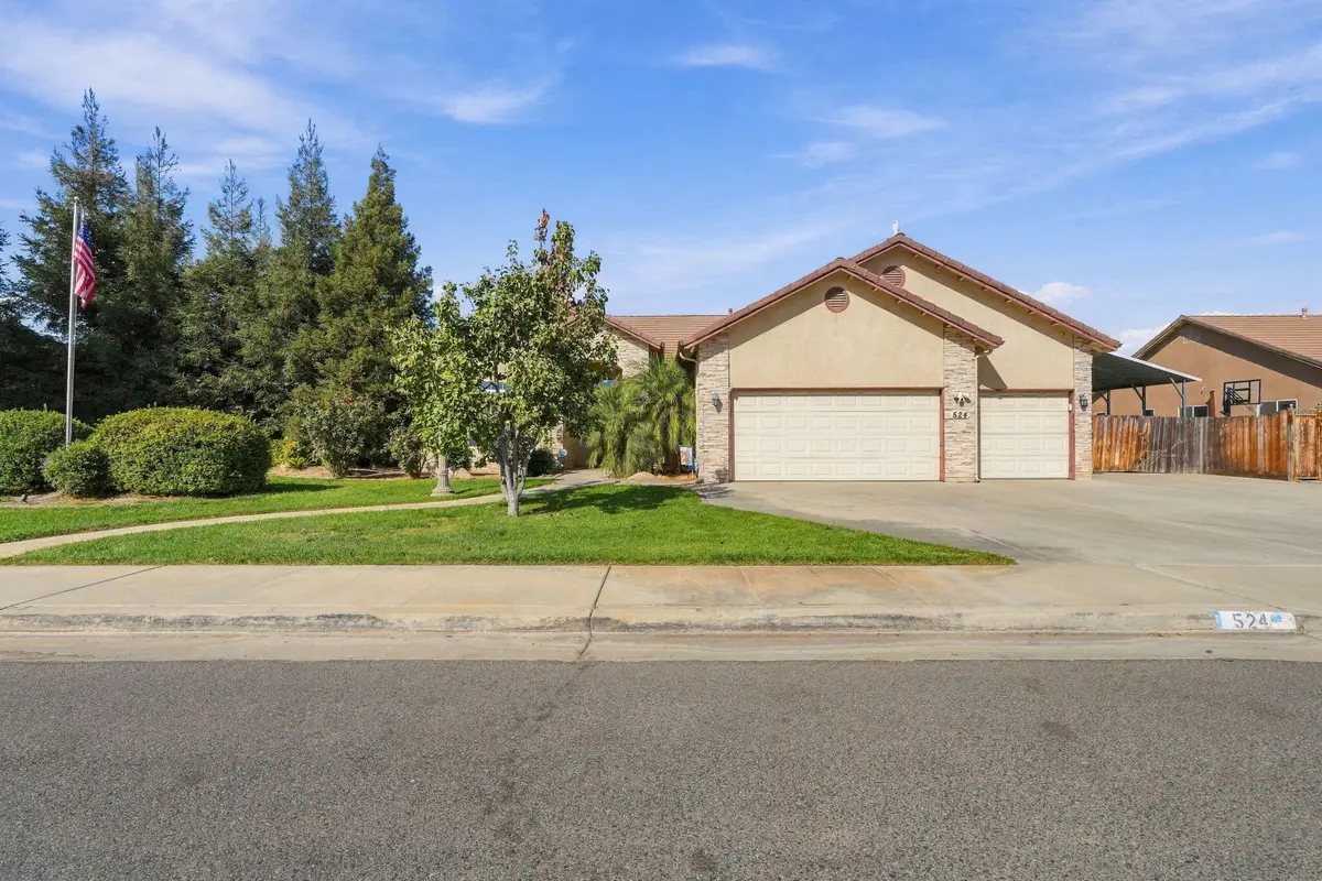 524 W Yates Avenue, Porterville, CA 93257 - #1
