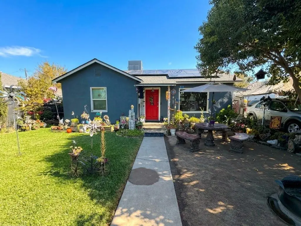 862 N 2nd Street, Porterville, CA 93257 - #1