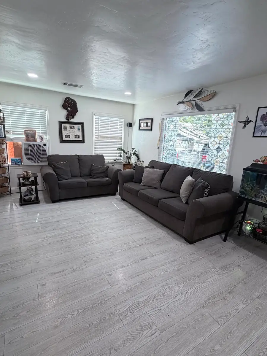 862 N 2nd Street, Porterville, CA 93257 - #2