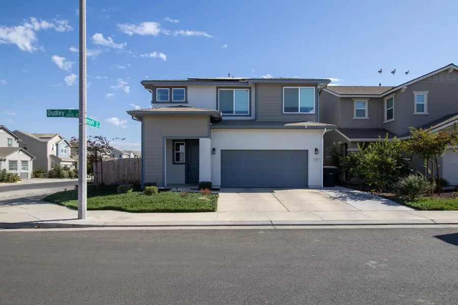 3040 N Dudley Street, Visalia, CA 93291 - #2