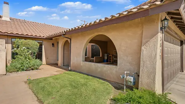3817 W Damsen Avenue, Visalia, CA 93291