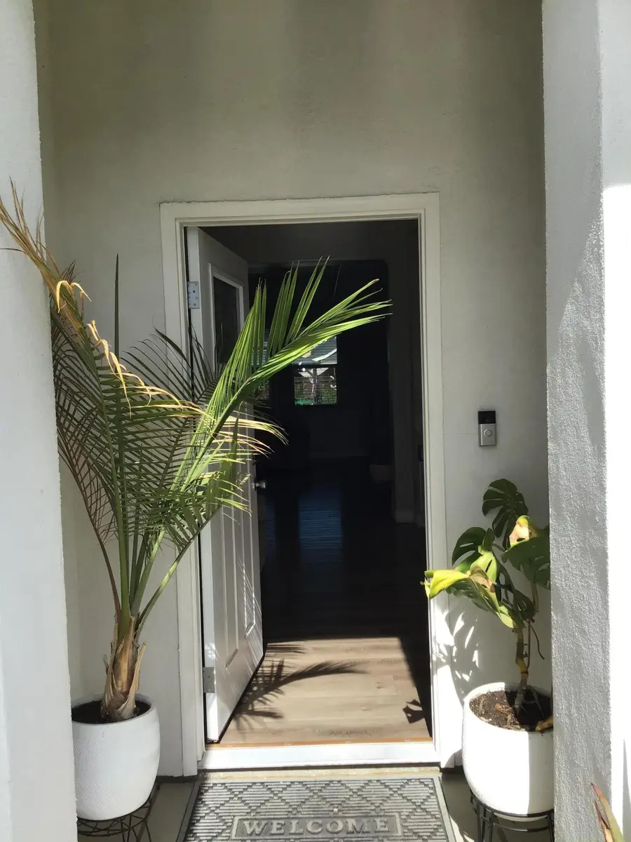 1528 E Ferguson Avenue, Visalia, CA 93292 - #3