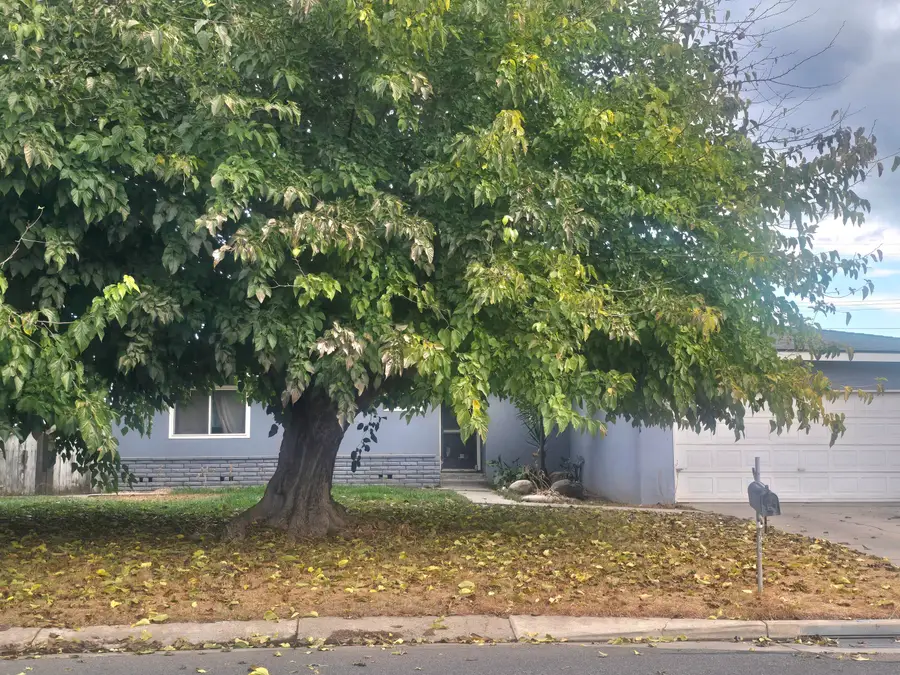 786 N Denair Street, Tulare, CA 93274 - #2