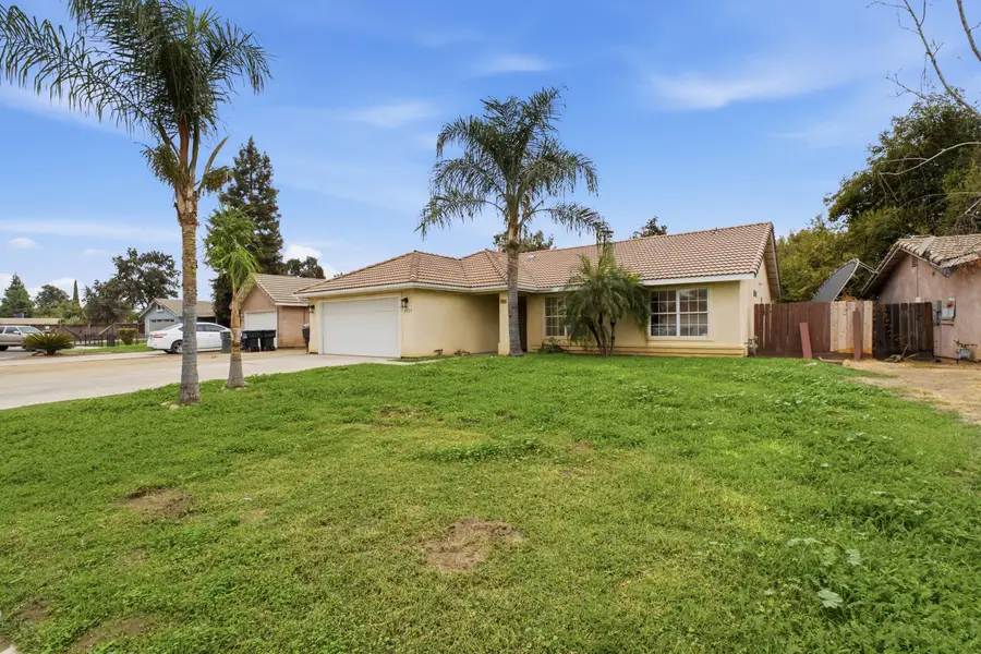 2439 N Encina Street, Visalia, CA 93291 - #3