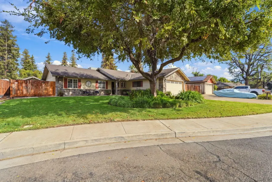 2010 E Feemster Court, Visalia, CA 93292 - #2