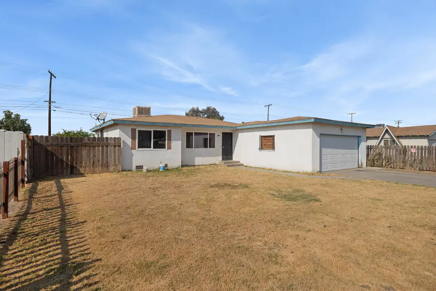 1667 S Spruce Street, Tulare, CA 93274 - #2