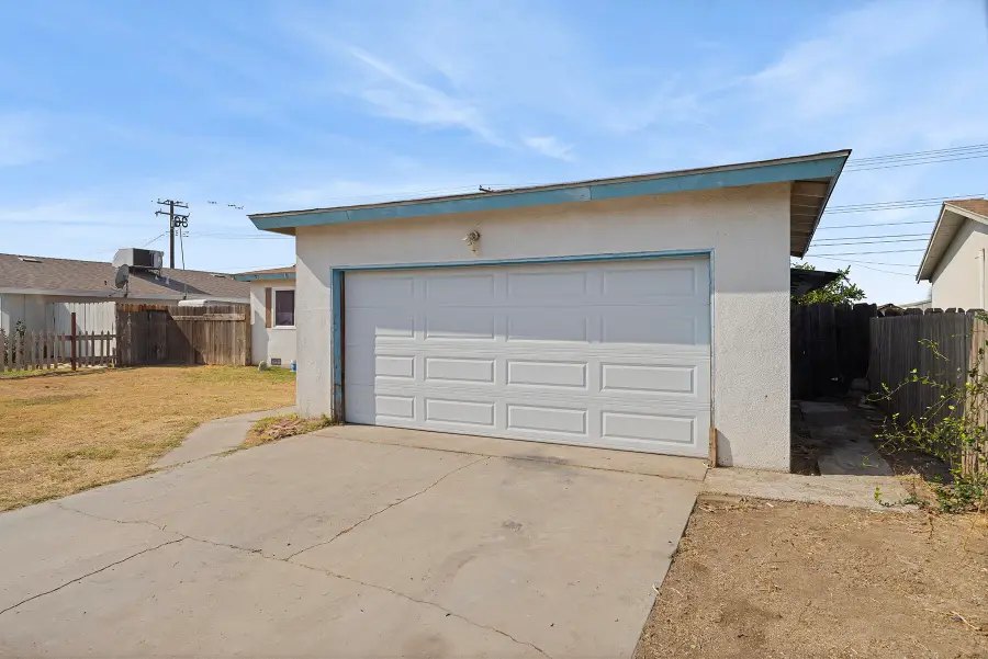 1667 S Spruce Street, Tulare, CA 93274 - #3