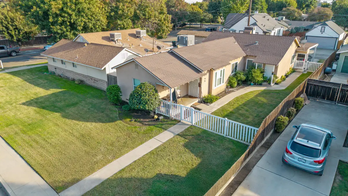 909 W Noble Avenue, Visalia, CA 93277 - #1