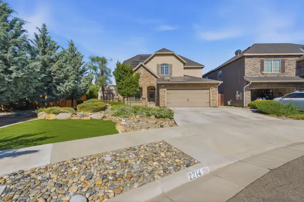 2214 N Fairway Court, Visalia, CA 93291