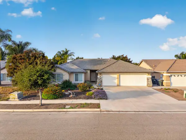 3010 W Newton Avenue, Visalia, CA 93291