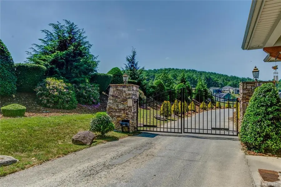 86 Copper Crest Circle #86, Hendersonville, NC 28792 - Image #3