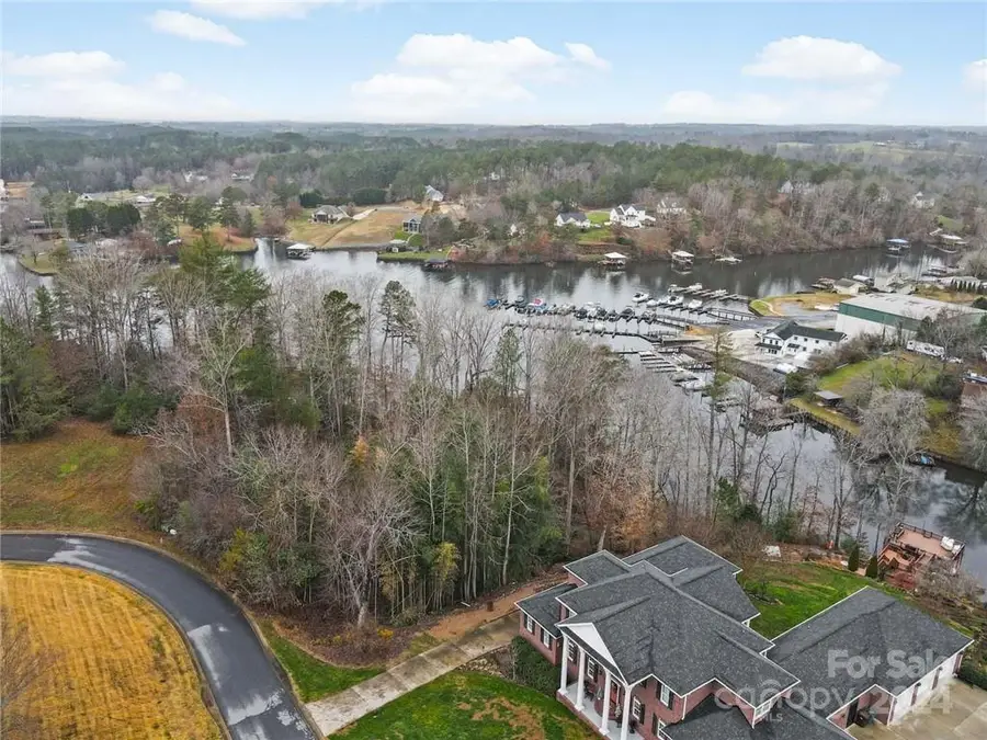 100 Old Ferry Lane, Hickory, NC 28601 - Image #2