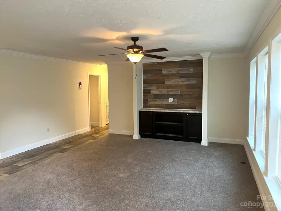 5716 Dalmatian Street, Iron Station, NC 28080 - Image #2