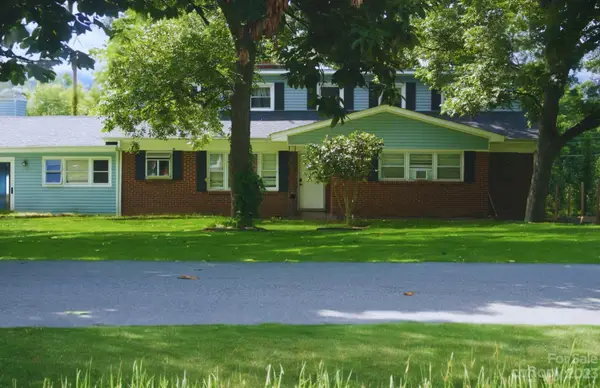 5219 Manning Road, Charlotte, NC 28269