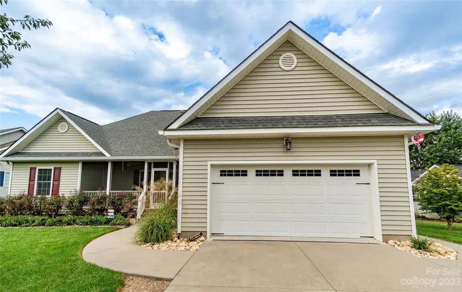 106 Beaver Dam Drive, Mills River, NC 28759 - Image #2