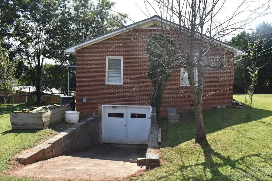 30 Cypress Road, Marion, NC 28752 - Image #2