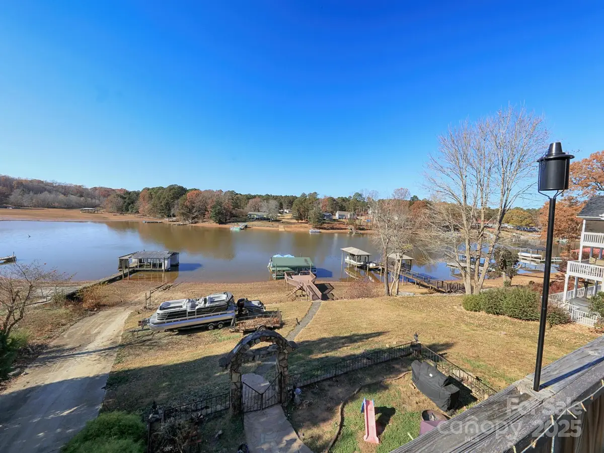 6860 Shade Tree Lane, Sherrills Ford, NC 28673 - Image #1