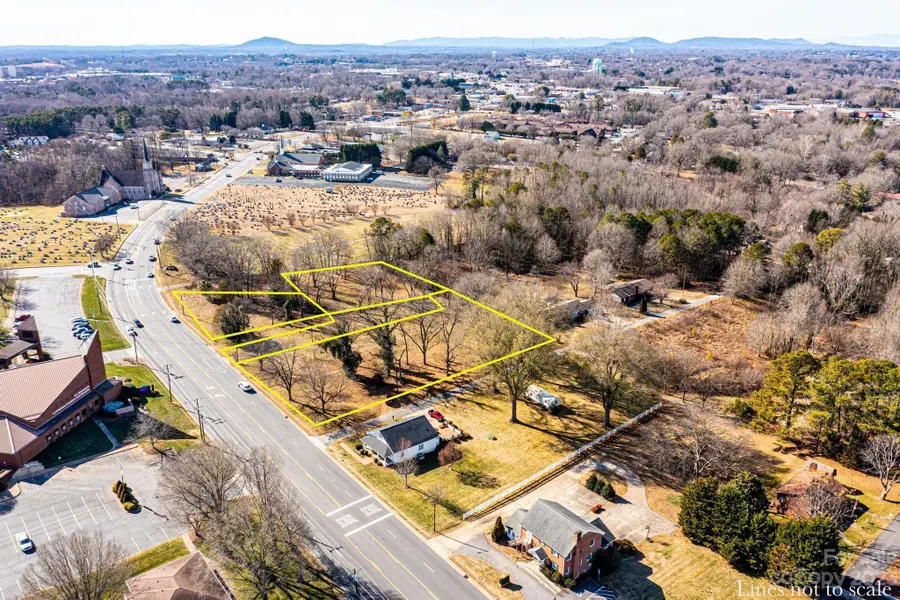 2321 Springs Road Ne, Hickory, NC 28601 - #2