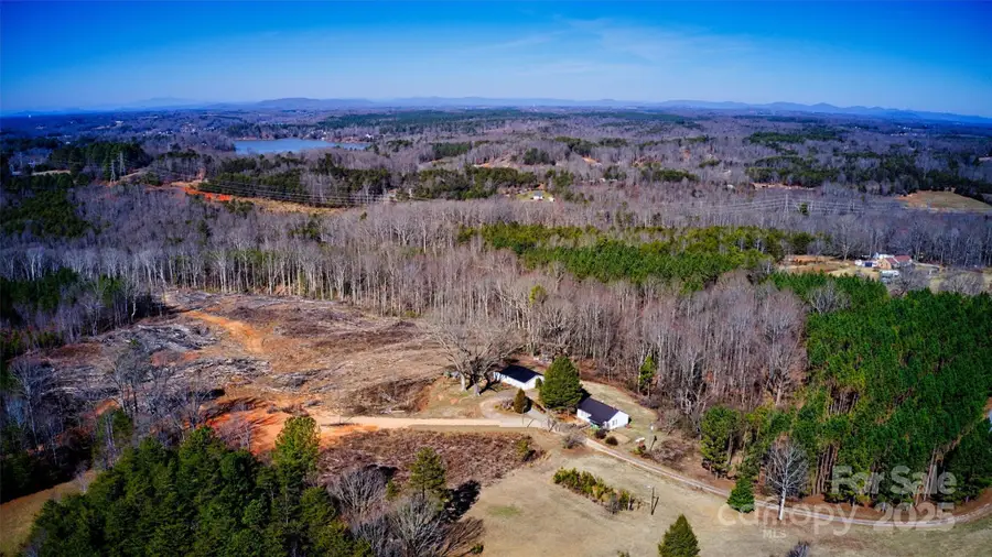 160 Sharpe Farm Drive, Statesville, NC 28625 - Image #2