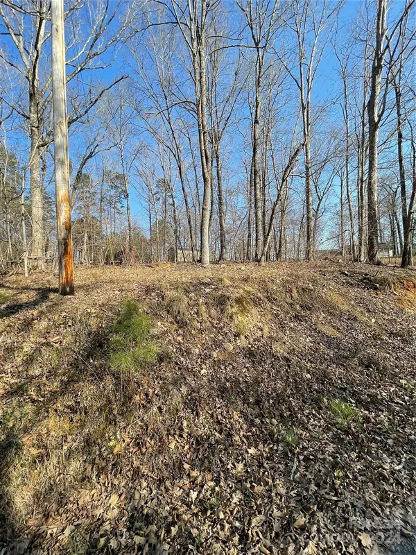 109 Pine Lane #606 & 605, New London, NC 28127