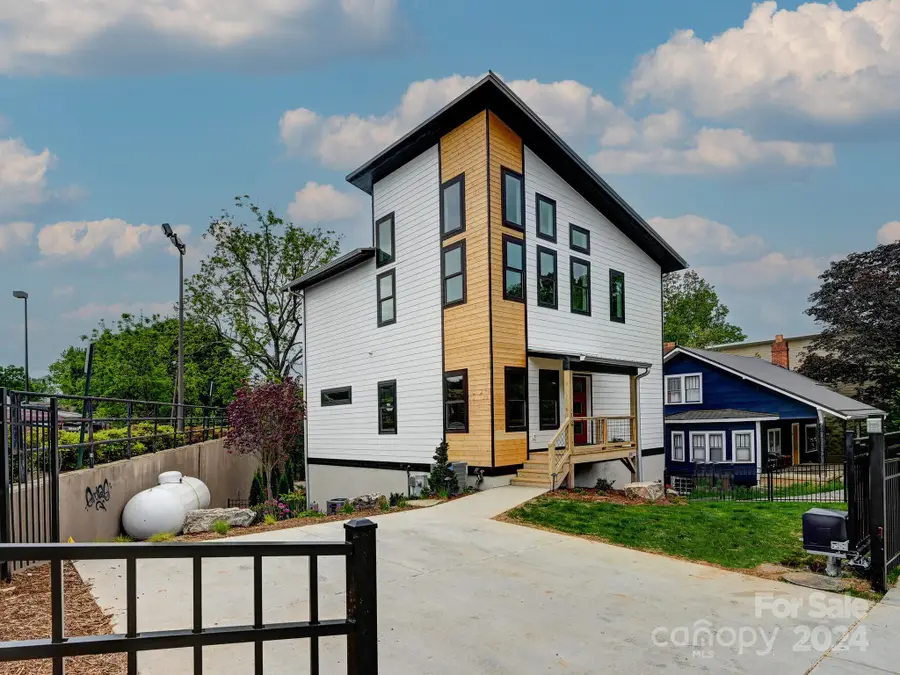 18 Sand Hill Road, Asheville, NC 28806 - Image #3