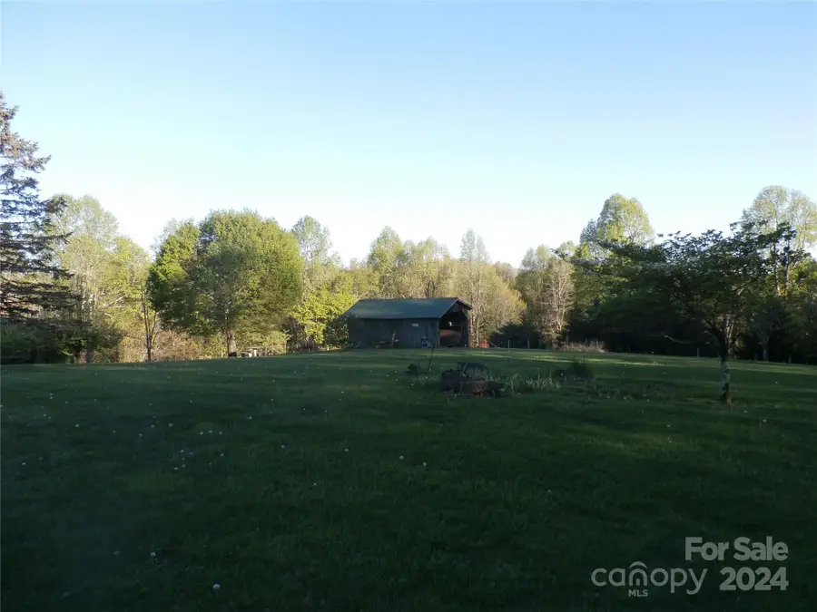 288 Firetower Road, Spruce Pine, NC 28777 - Image #3