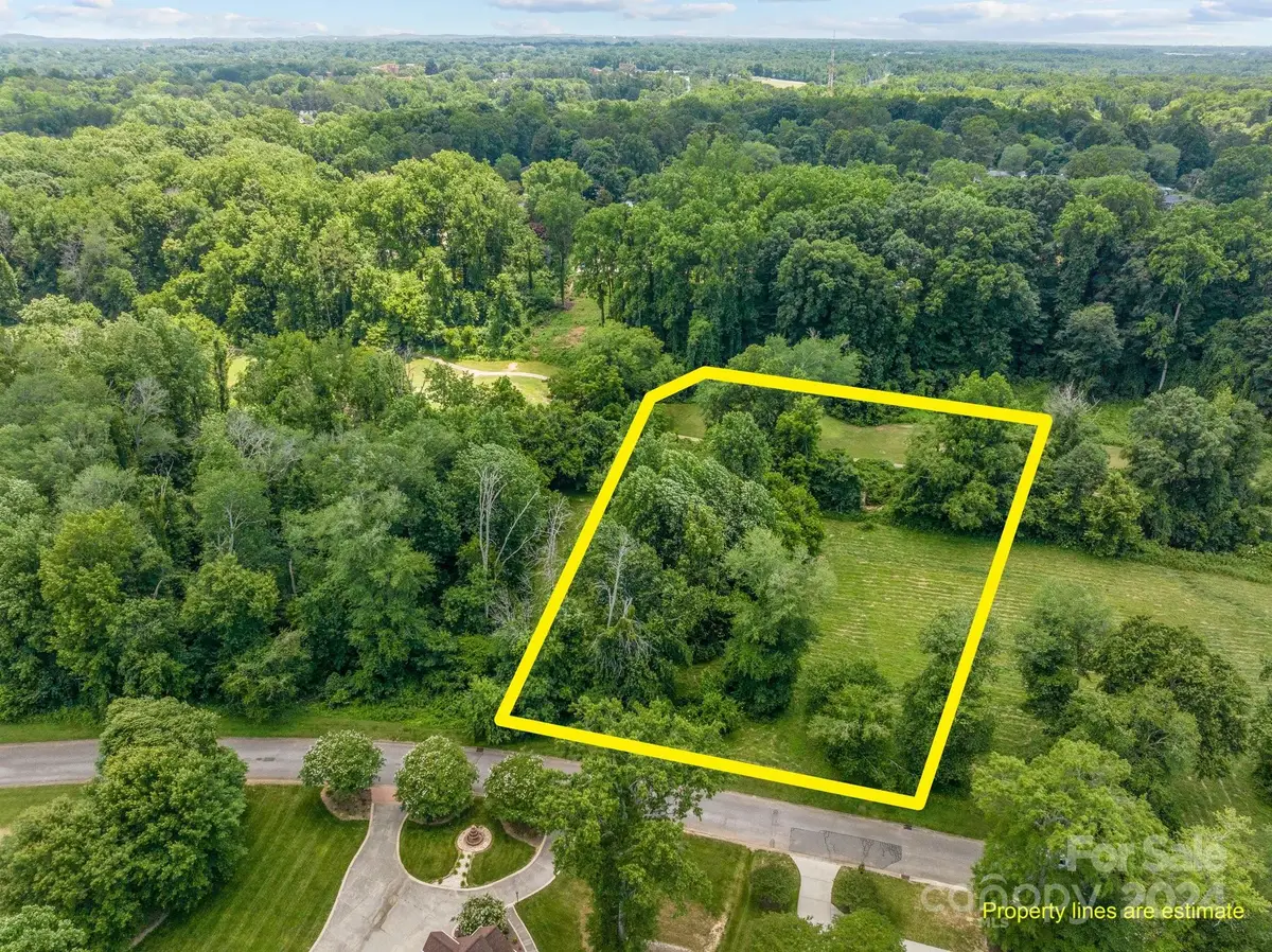 523 Riviera Drive, Franklin, NC 28137 - Image #1