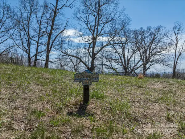 56 Snow Ridge Drive #9, Hendersonville, NC 28792