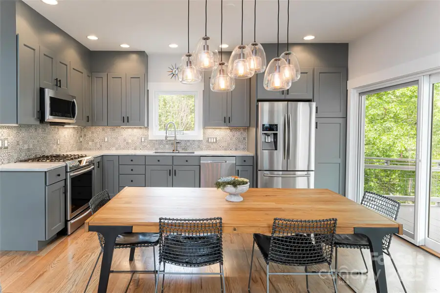 8 Birdhouse Row, Asheville, NC 28801 - Image #2