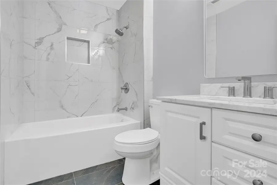 8433 Rittenhouse Circle, Charlotte, NC 28270 - Image #3