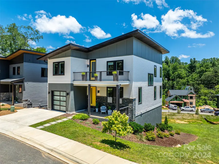 303 Iron Ridge Loop, Asheville, NC 28806 - Image #2