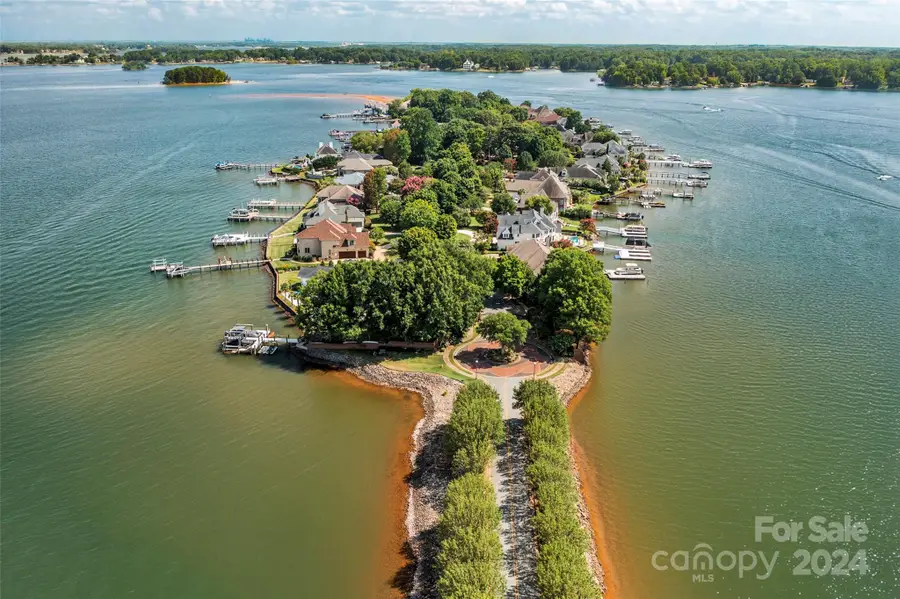 3446 Governors Island Drive, Denver, NC 28037 - Image #2