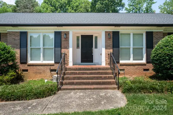 5511 Faulconbridge Road, Charlotte, NC 28227