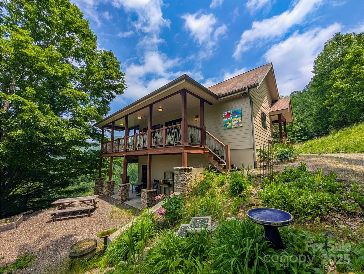 72 Pilgrims Lane, Burnsville, NC 28714 - Image #1