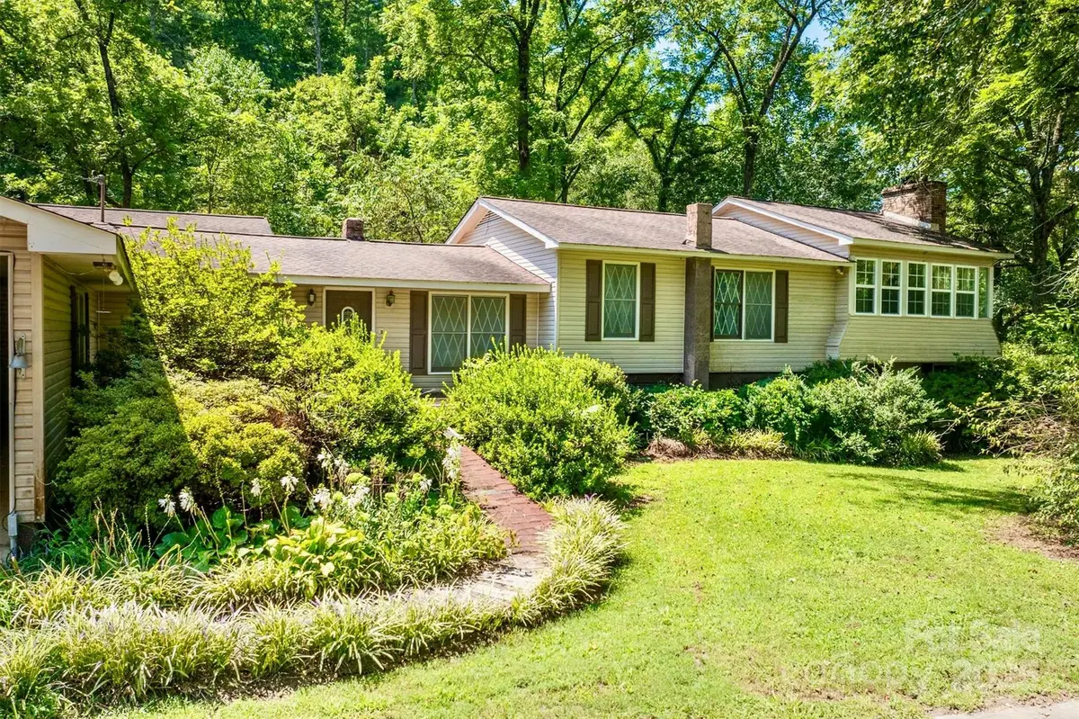 3050 Old Johns River Road, Collettsville, NC 28611 - Image #1