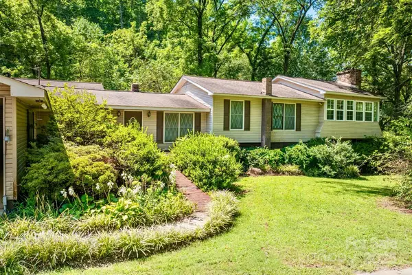 3050 Old Johns River Road, Collettsville, NC 28611