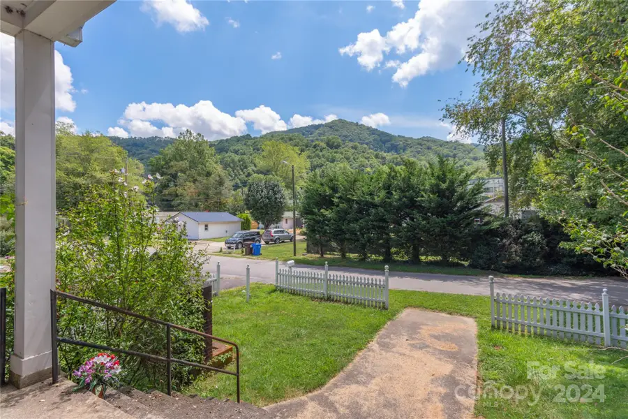 115 Teague Loop, Maggie Valley, NC 28785 - Image #3