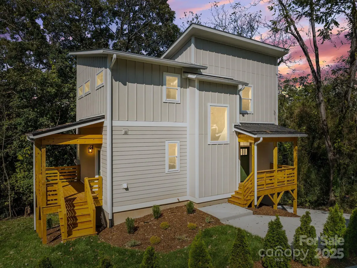 345 Riverview Drive, Asheville, NC 28806 - Image #1