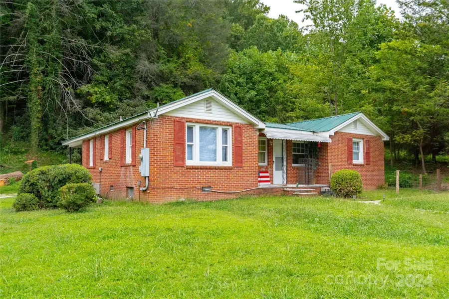 603 Halsbury Avenue, Hendersonville, NC 28791 - Image #2