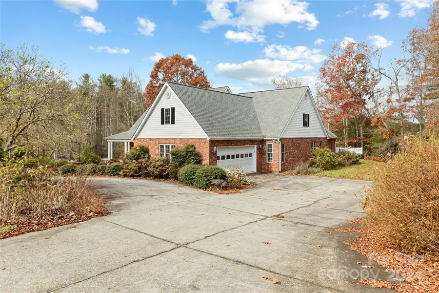 38 Southern Visions Drive, Hendersonville, NC 28792 - Image #3