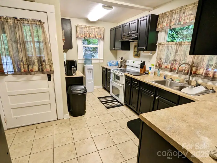 46 Tree Farm Road, Spruce Pine, NC 28777 - Image #3