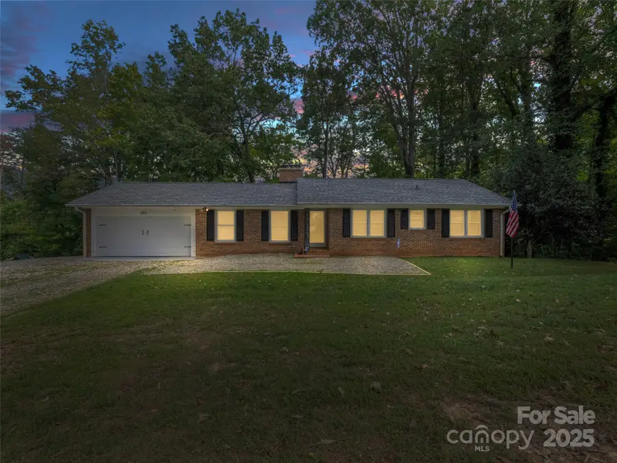 263 Blanton Street, Columbus, NC 28722 - Image #2