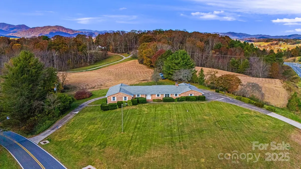 7 Brookshire Road, Leicester, NC 28748 - Image #1