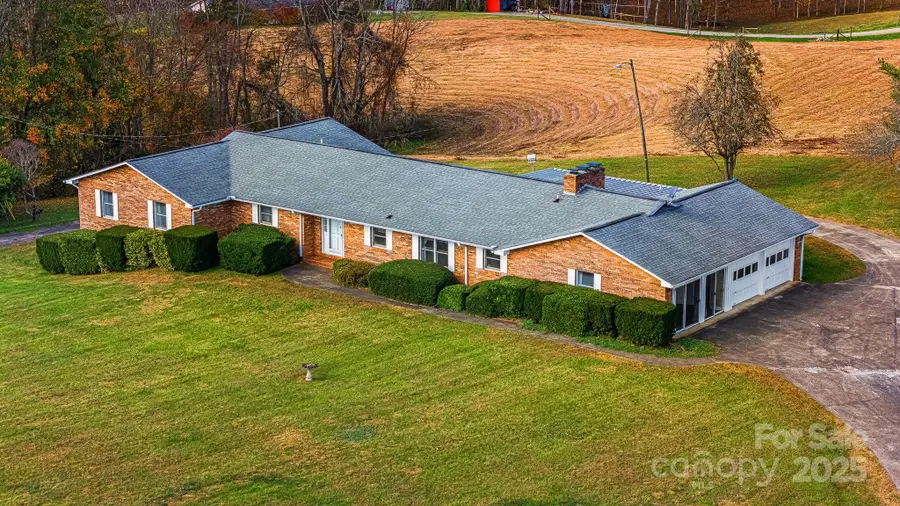 7 Brookshire Road, Leicester, NC 28748 - Image #3