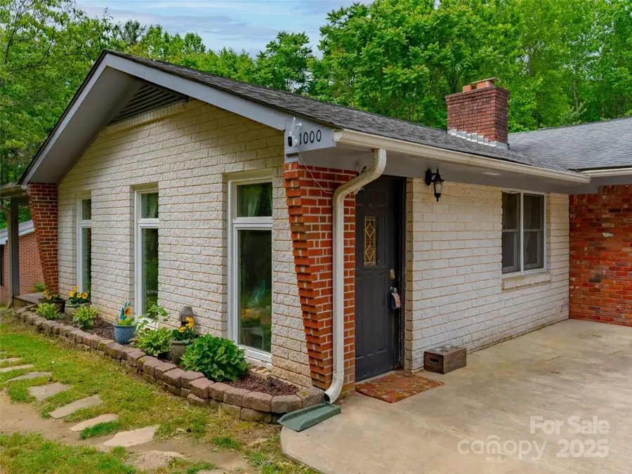 1000 Mountain View Church Road, Zirconia, NC 28790 - Image #2