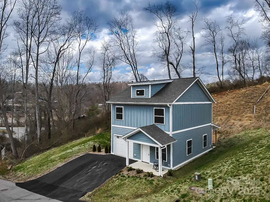 104 Northbend Drive, Asheville, NC 28804 - Image #2