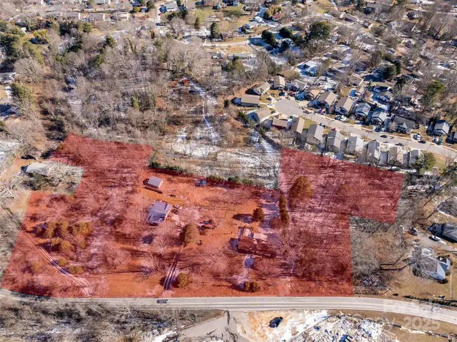 215 N Bear Creek Road, Asheville, NC 28806 - Image #3